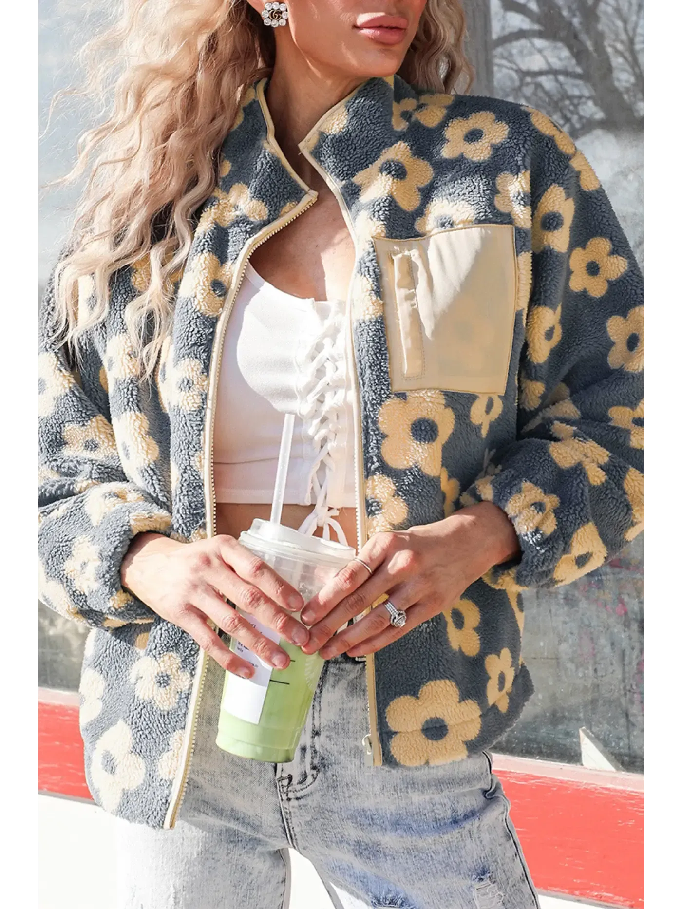Featured image for Top 10 Trendy Women's Jackets: Your Guide to Stylish Outerwear