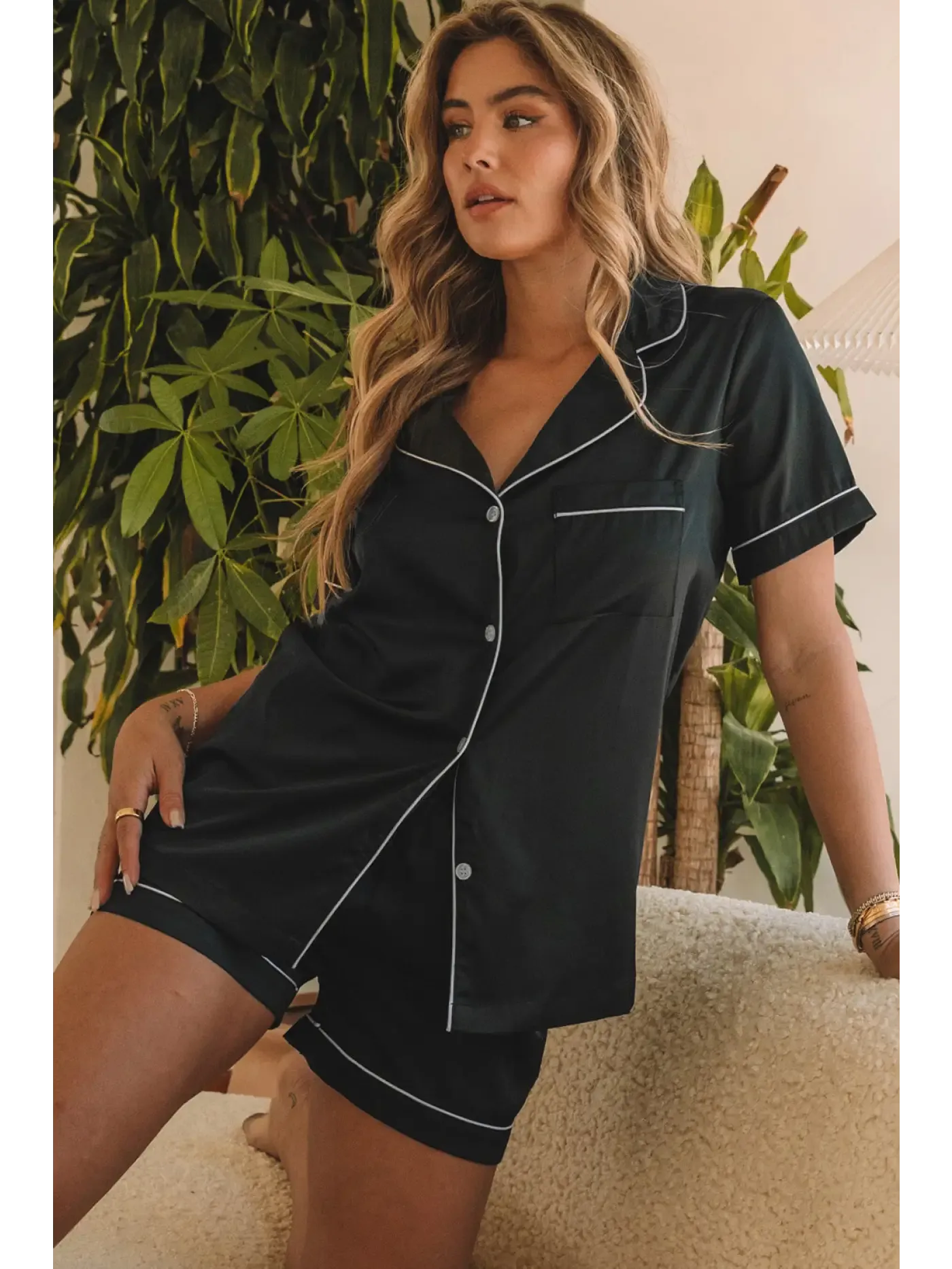 Featured image for How to Choose Luxury Womens Sleepwear for Ultimate Comfort