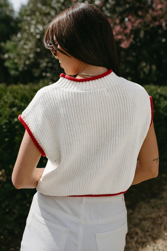 White flag print cropped short sleeve sweater