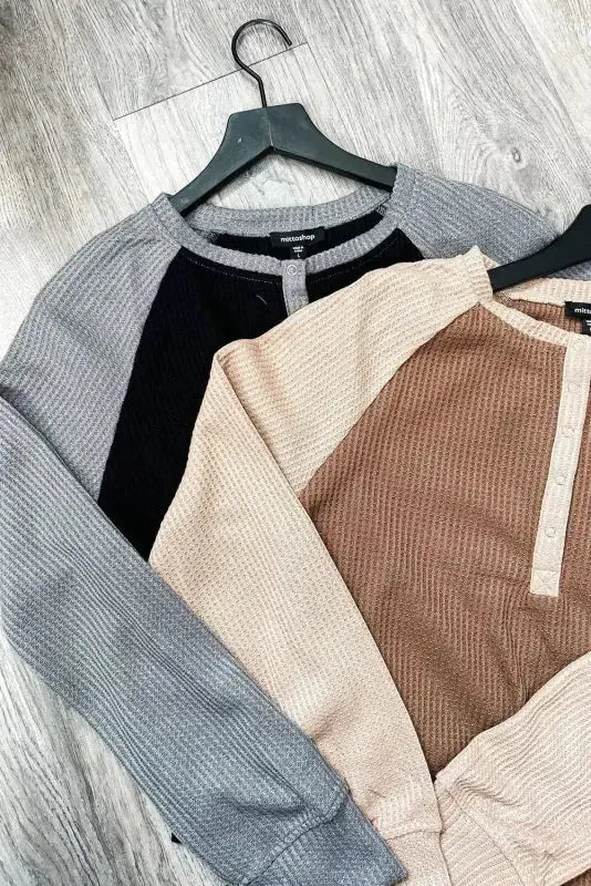 Black Color Contrast Waffle Knit Buttoned Plus Size Top - Fashionfitz