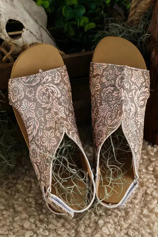 Brown Vintage Floral Leather Rivet Hollowed Platform Sandals - Fashionfitz