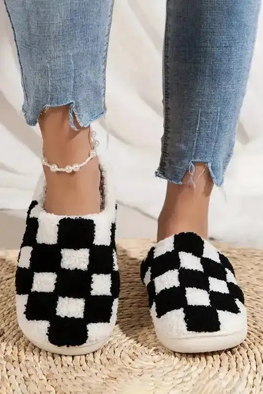 Checkered Fuzzy Winter Slippers - Fashionfitz