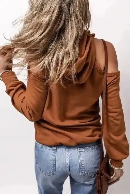 Sleek street hoodie back view — Fashionfitz UK