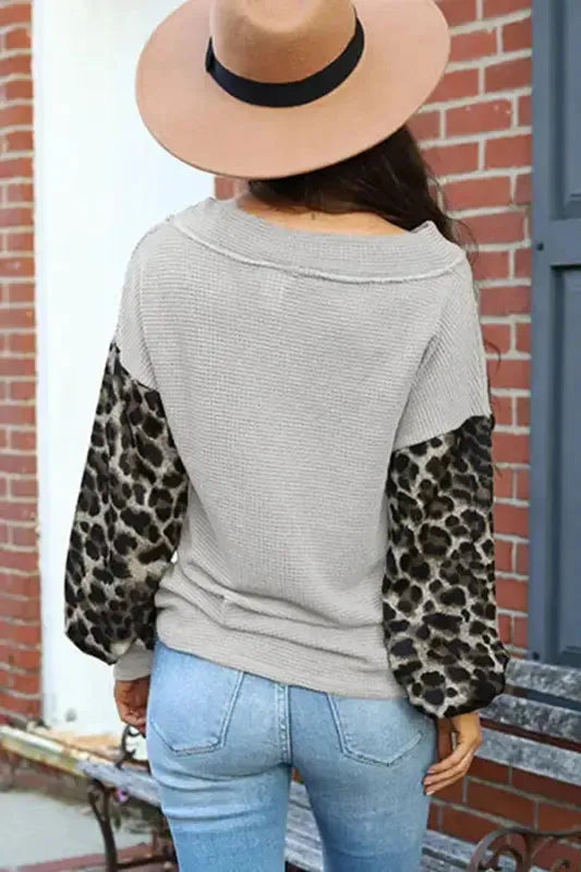 Red Wild Leopard Contrast Sleeve Colorblock Waffle Knit Top - Fashionfitz