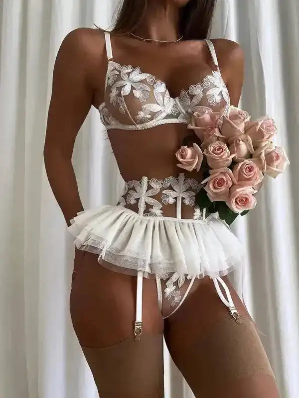 Say Yes Lace Garter Lingerie Set 3-Piece - Fashionfitz