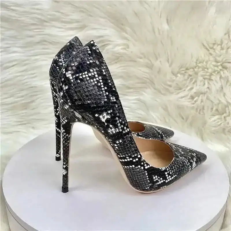 Venomous Charm Pumps - Fashionfitz