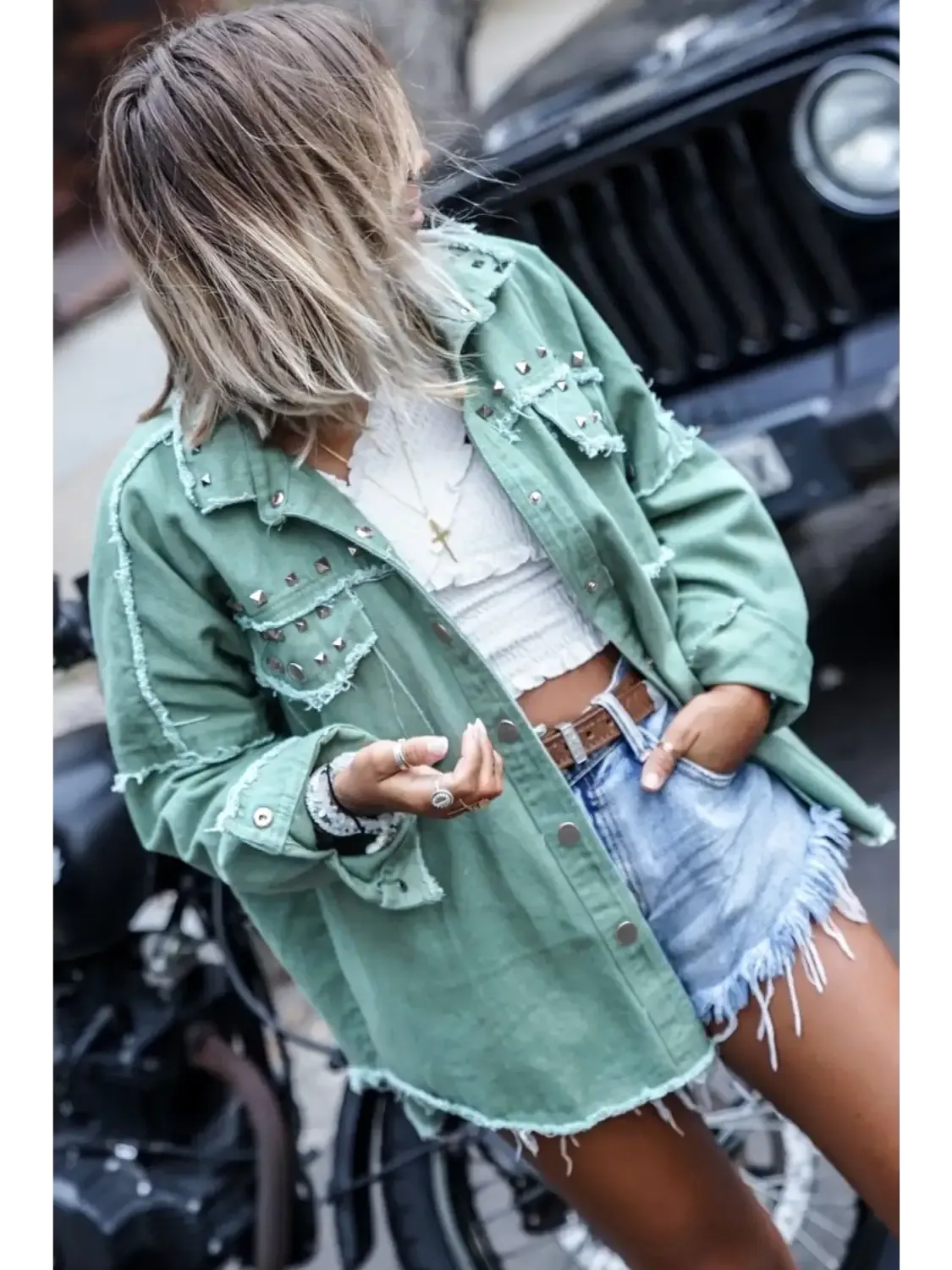 Featured image for Ultimate Guide to Women's Denim Jackets Outerwear: Top Picks
