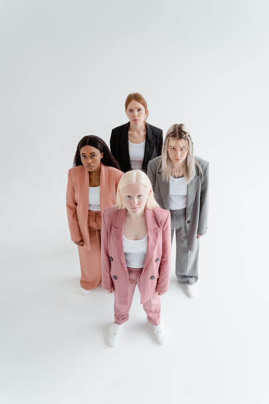 Women in one-piece jumpsuit outfits summer 2026