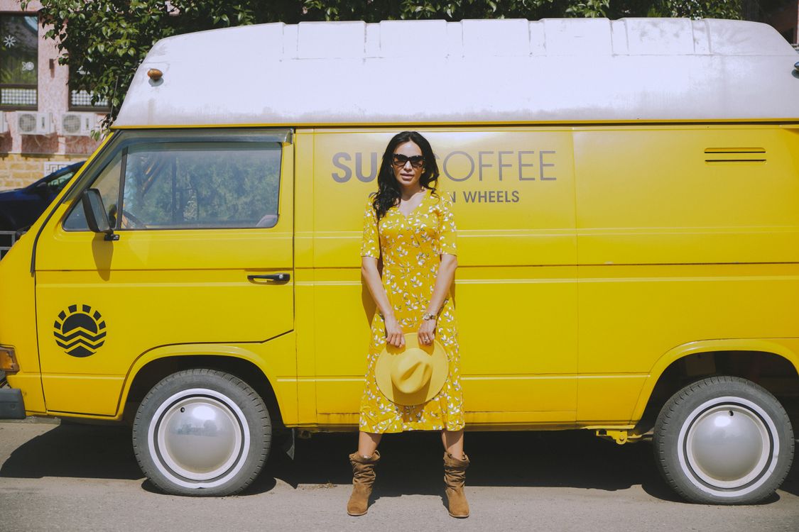 Butter Yellow Fashion 2026: The Color Everyone in America Is Wearing Right Now