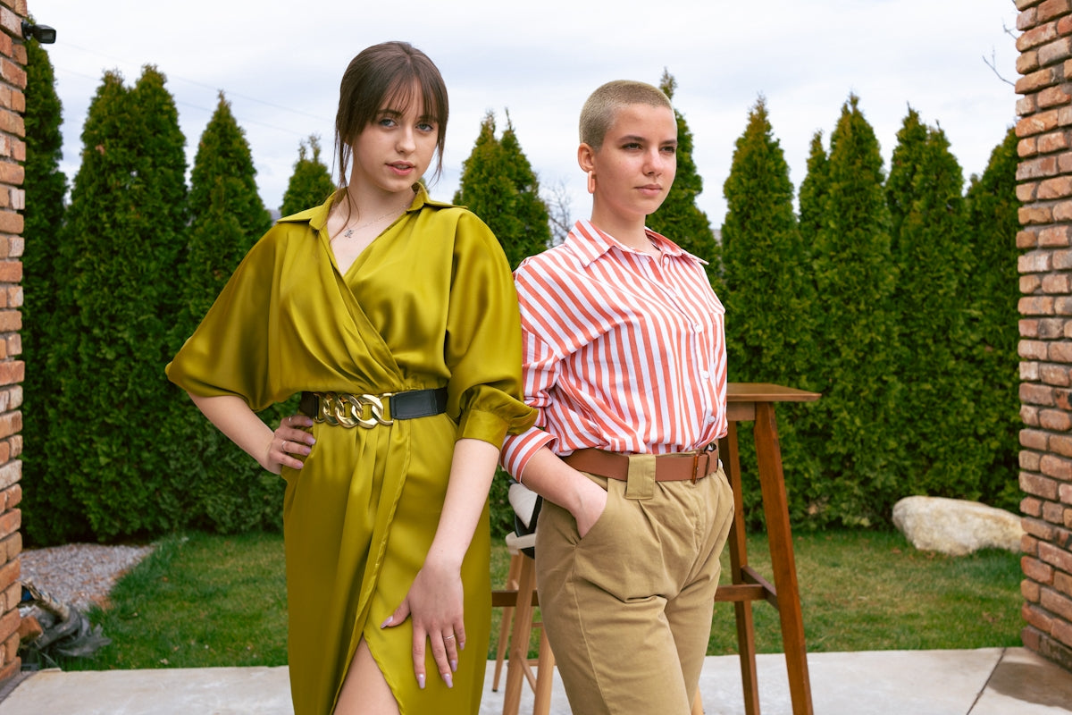 a couple of women standing next to each other