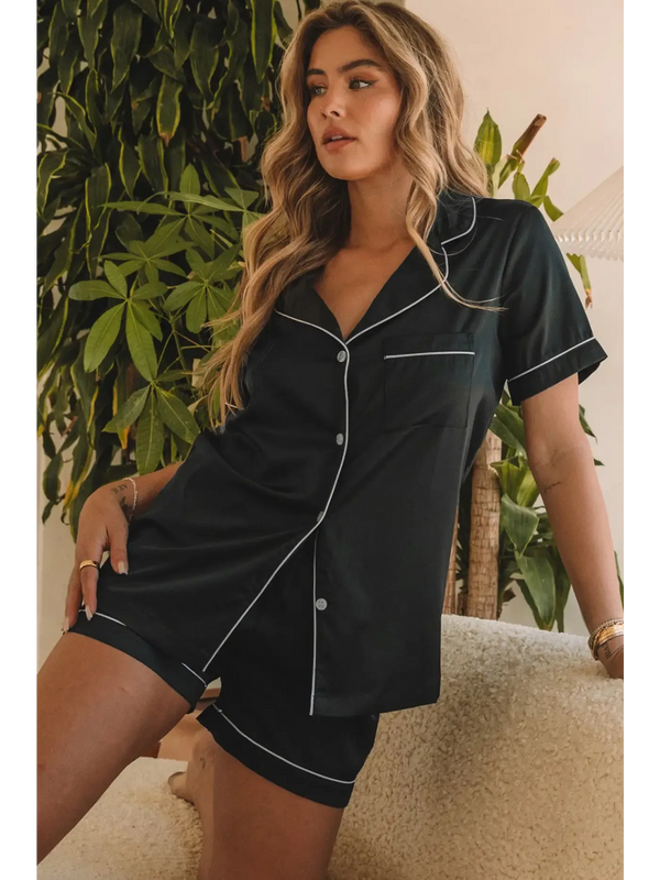 Featured image for How to Choose Luxury Womens Sleepwear for Ultimate Comfort