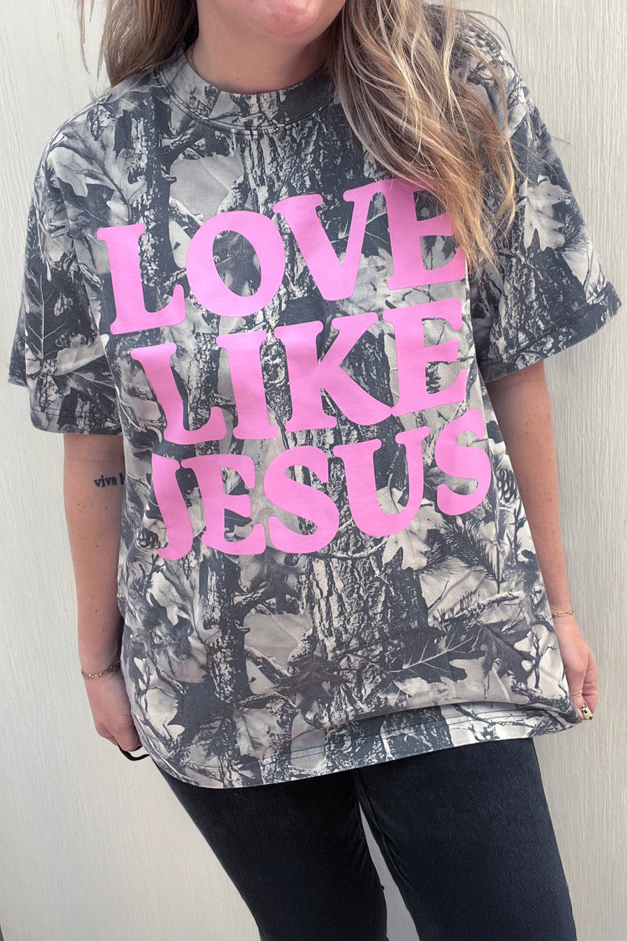Camouflage LOVE LIKE JESUS plus size graphic tee in grey — front view
