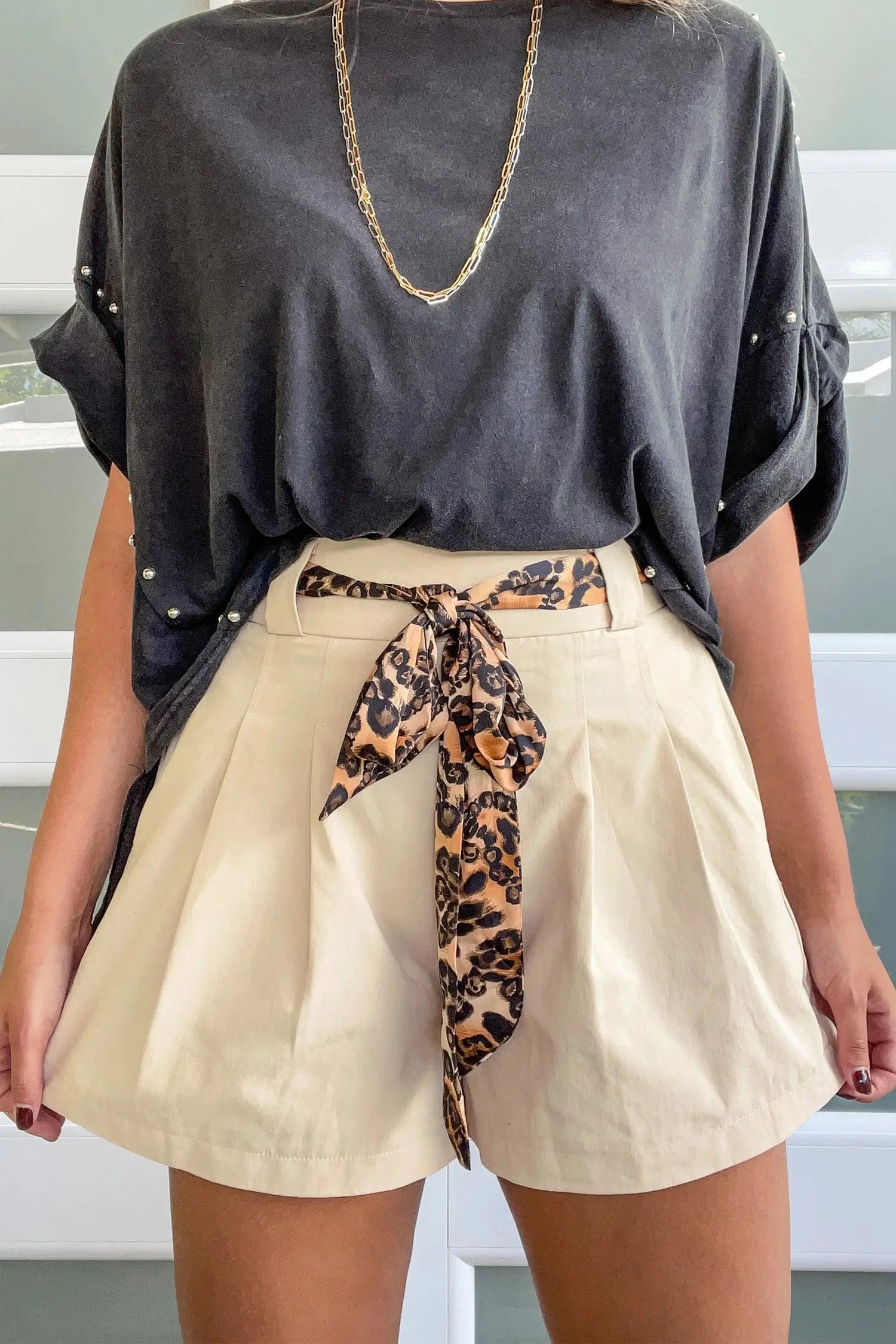Women’s leopard sash belt pleated high waist wide leg shorts