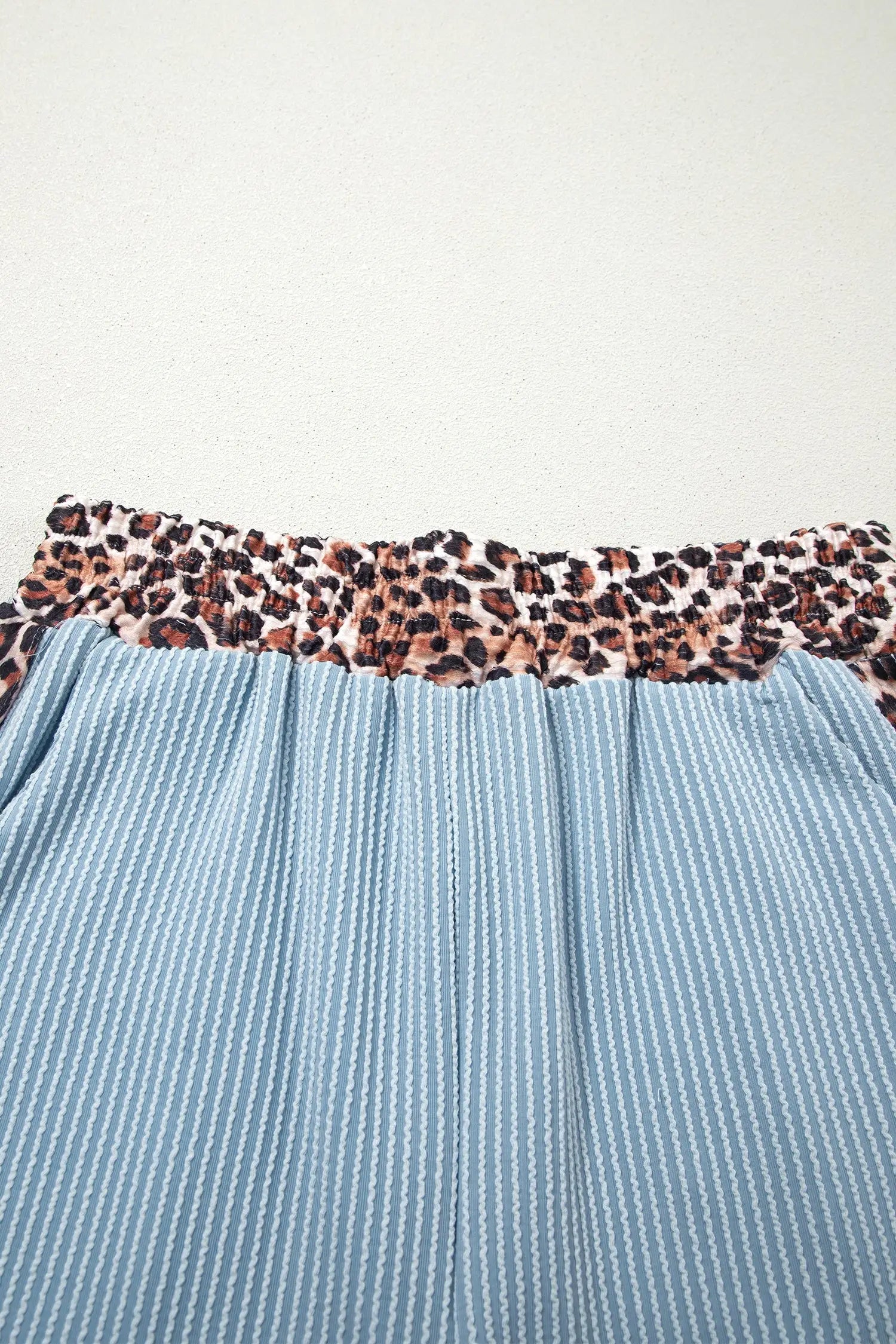 Leopard trim twist ribbed short set two piece outfit sets