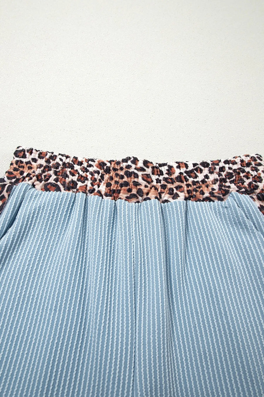 Leopard trim twist ribbed short set two piece outfit sets