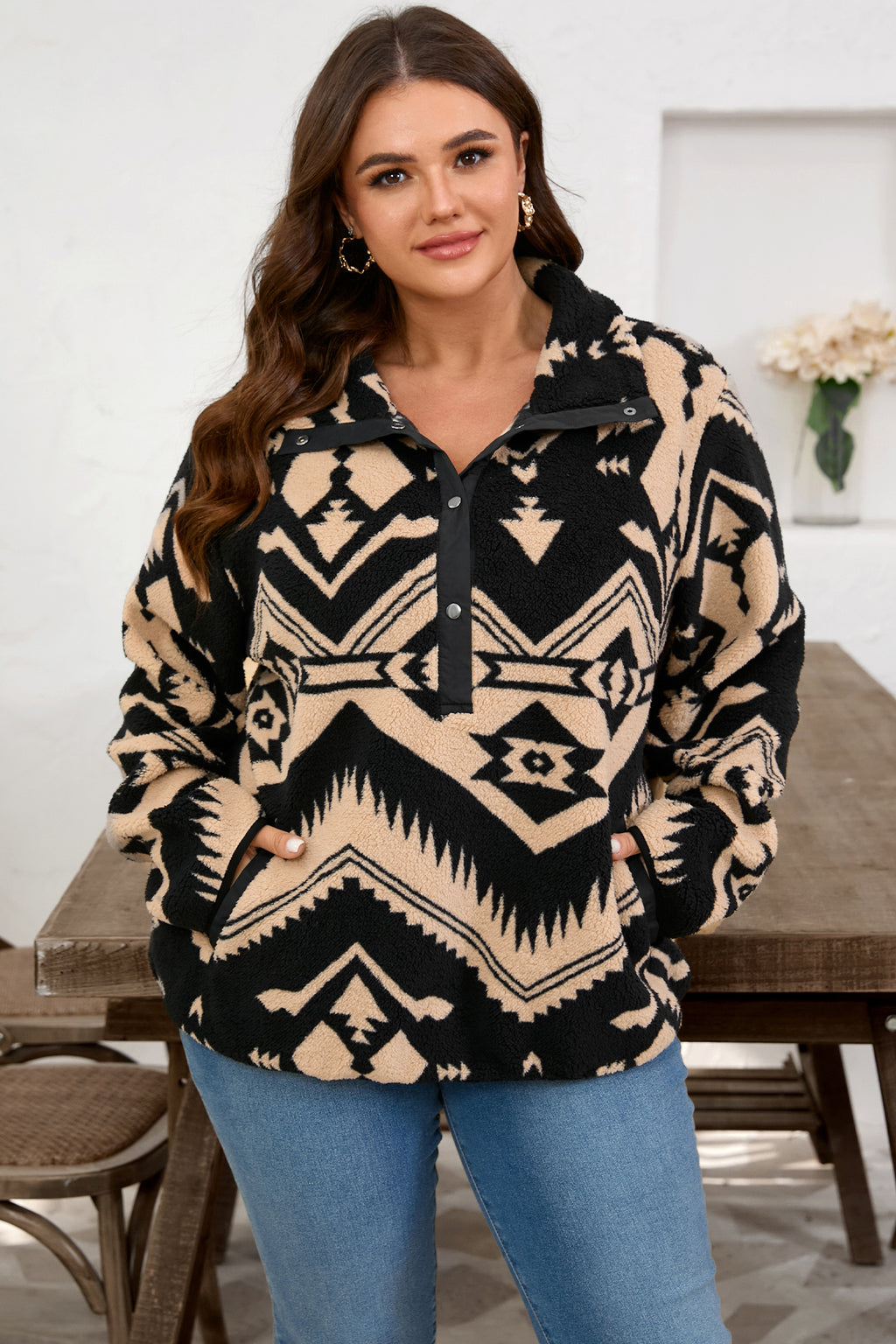Black Plus Size Aztec Print Plush Sweatshirt