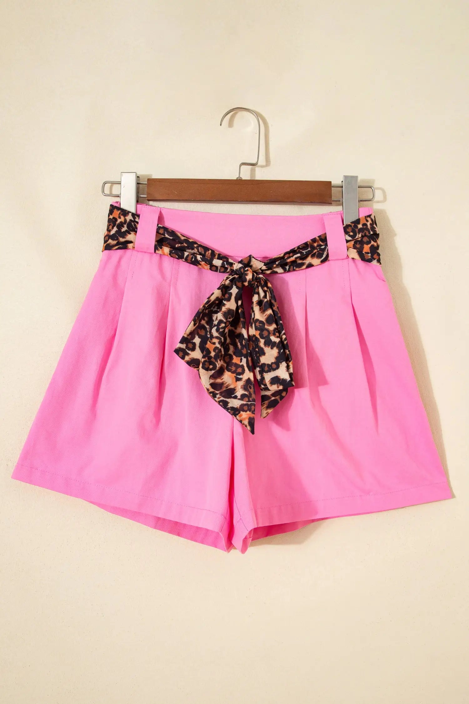 Women’s leopard sash belt pleated high waist wide leg shorts