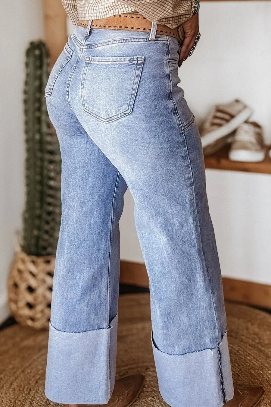 Turn-up cuff wide-leg loose jeans back view — Fashionfitz UK