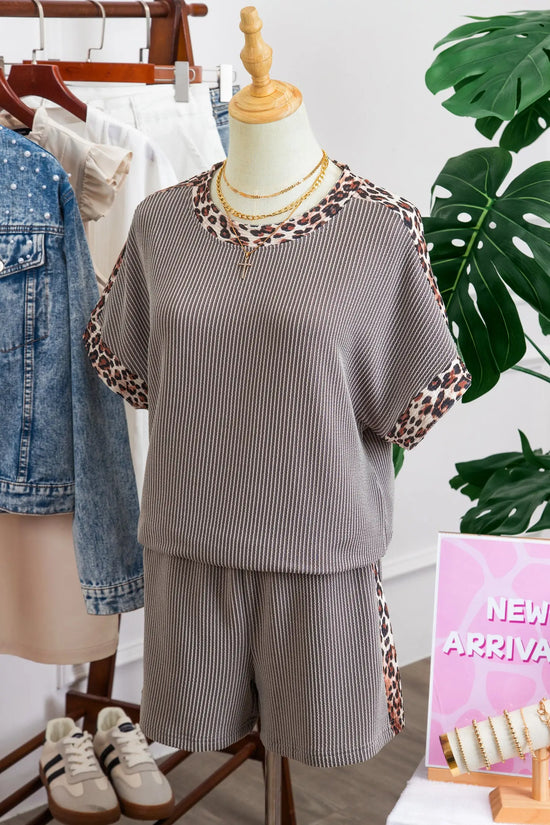Leopard trim twist ribbed short set two piece outfit sets