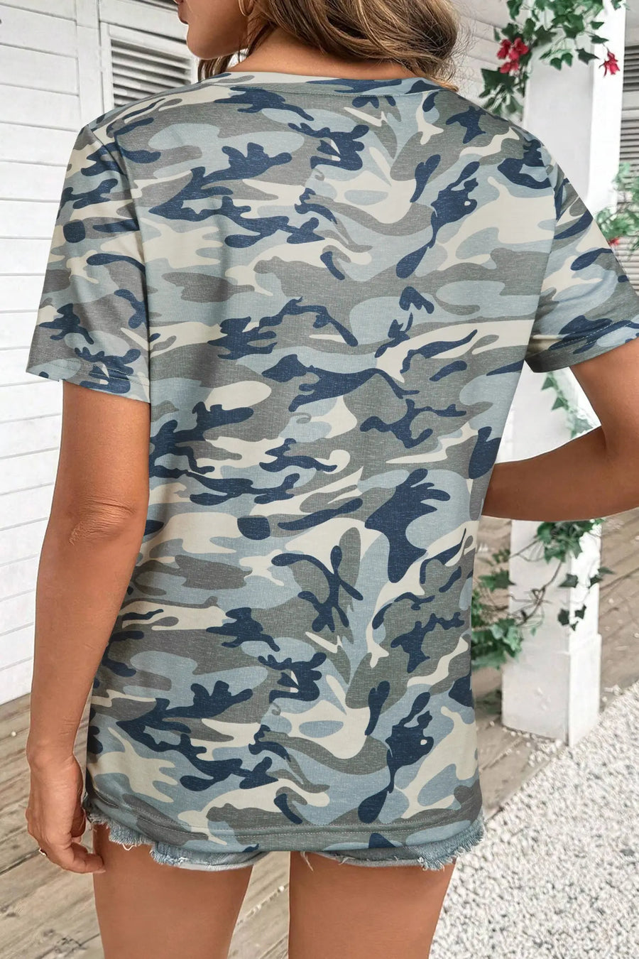 Women’s camo print crew neck t-shirt | fashionfitz