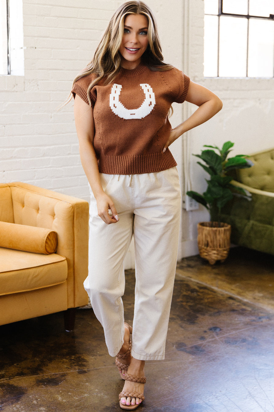 Chestnut Western Horseshoe Print Short Sleeve Knit Top