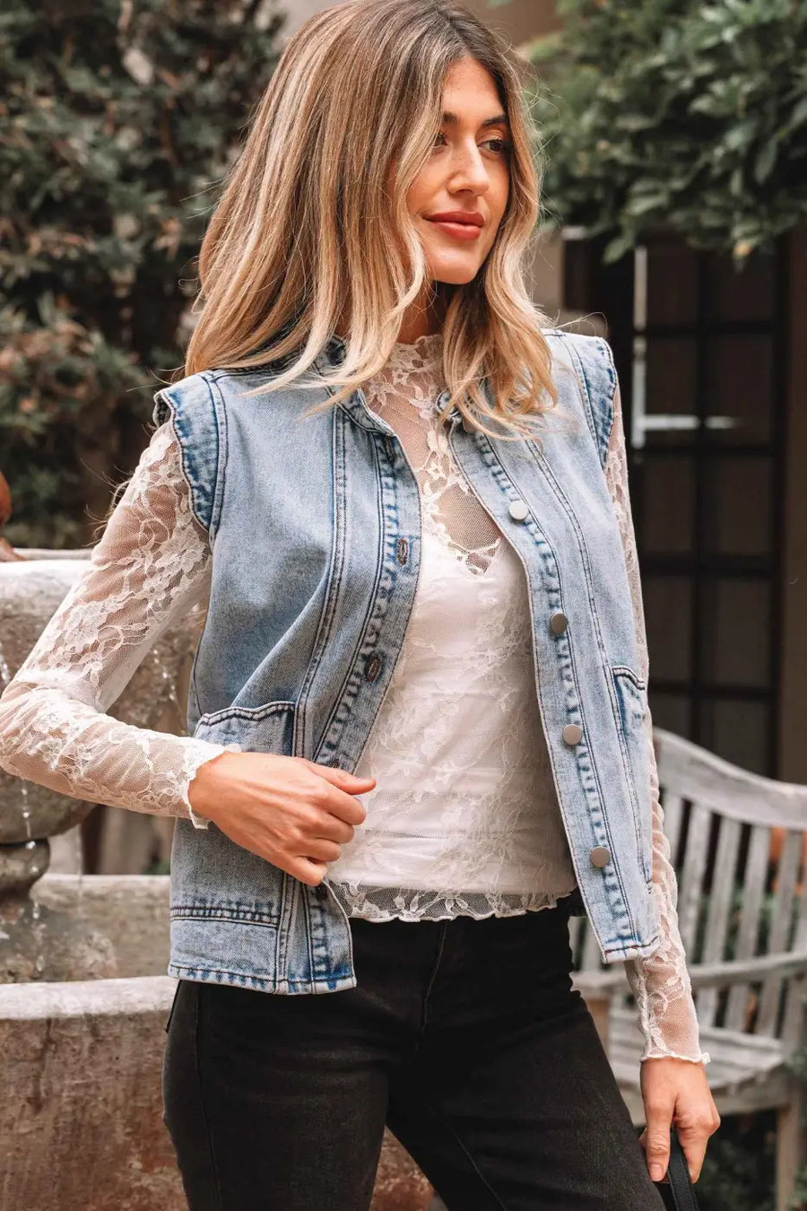Beau blue scallop‑trim denim waistcoat vests