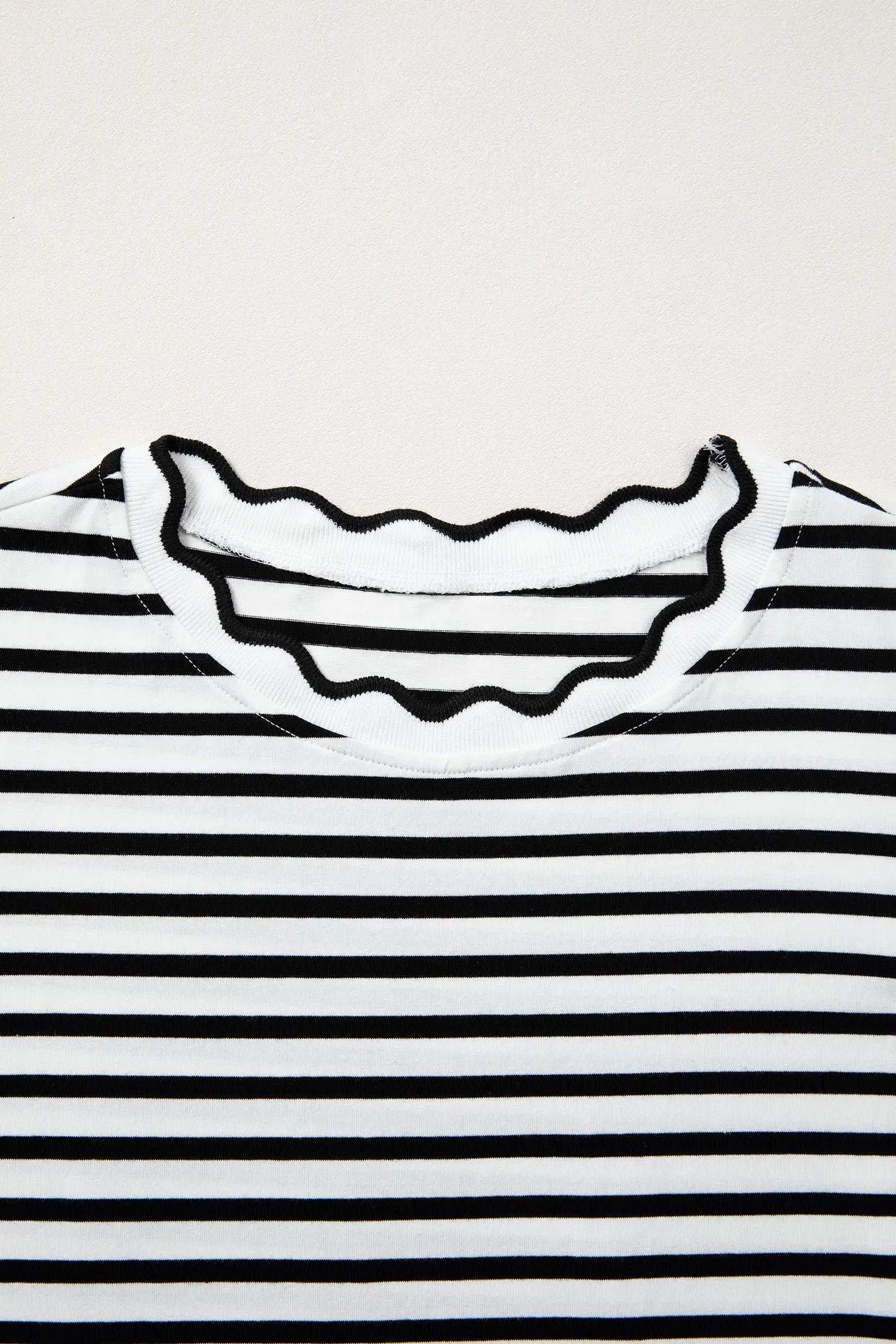 Scalloped trim stripe cotton t-shirt round neck short sleeve t-shirts