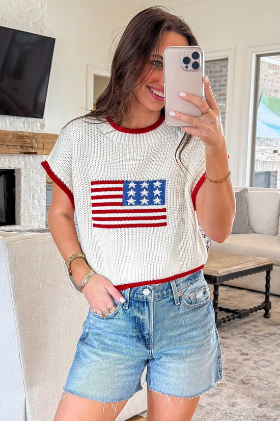 White flag print cropped short sleeve sweater