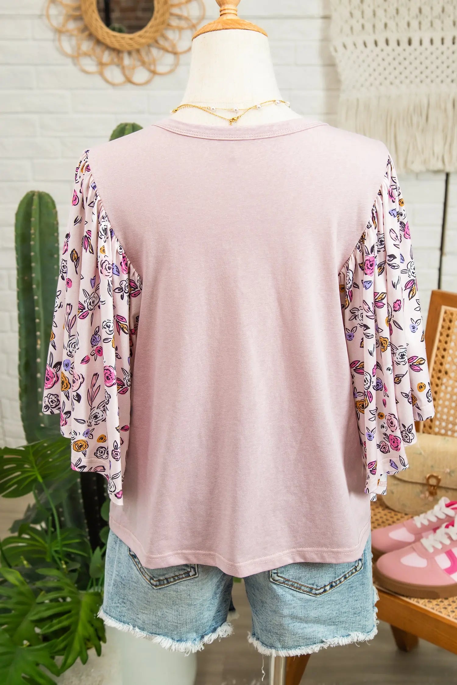 Pink contrast floral patched flowy half sleeve blouse