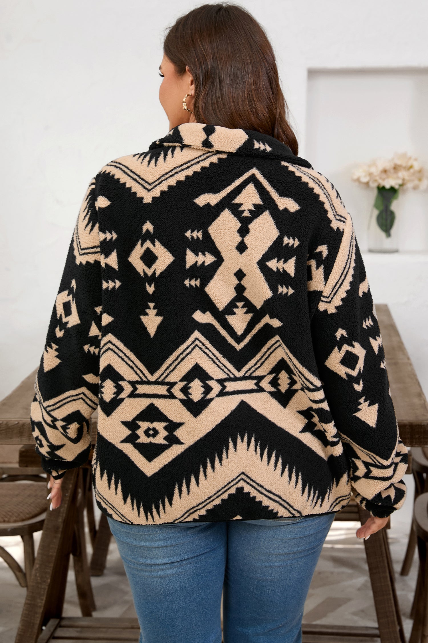 Black Plus Size Aztec Print Plush Sweatshirt