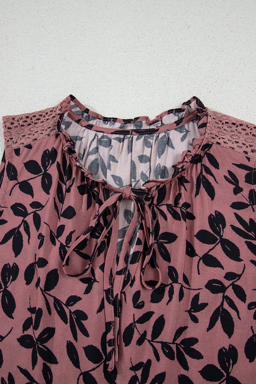 Brown Leaf Print Lace-up V Neck Crinckled Tank Top
