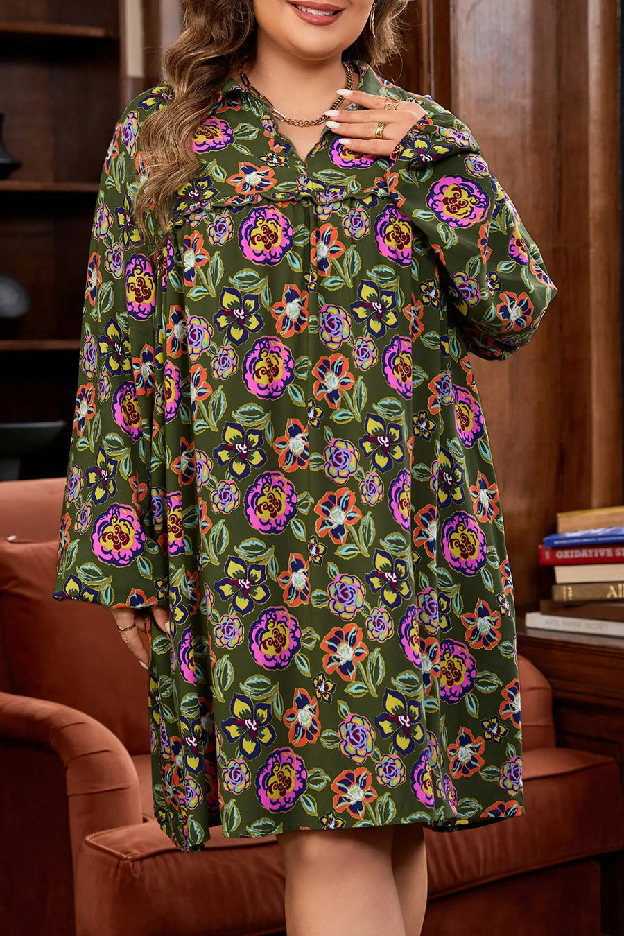 Green Plus Size Floral Collared V Neck Loose Mini Dress Women UK — close-up detail