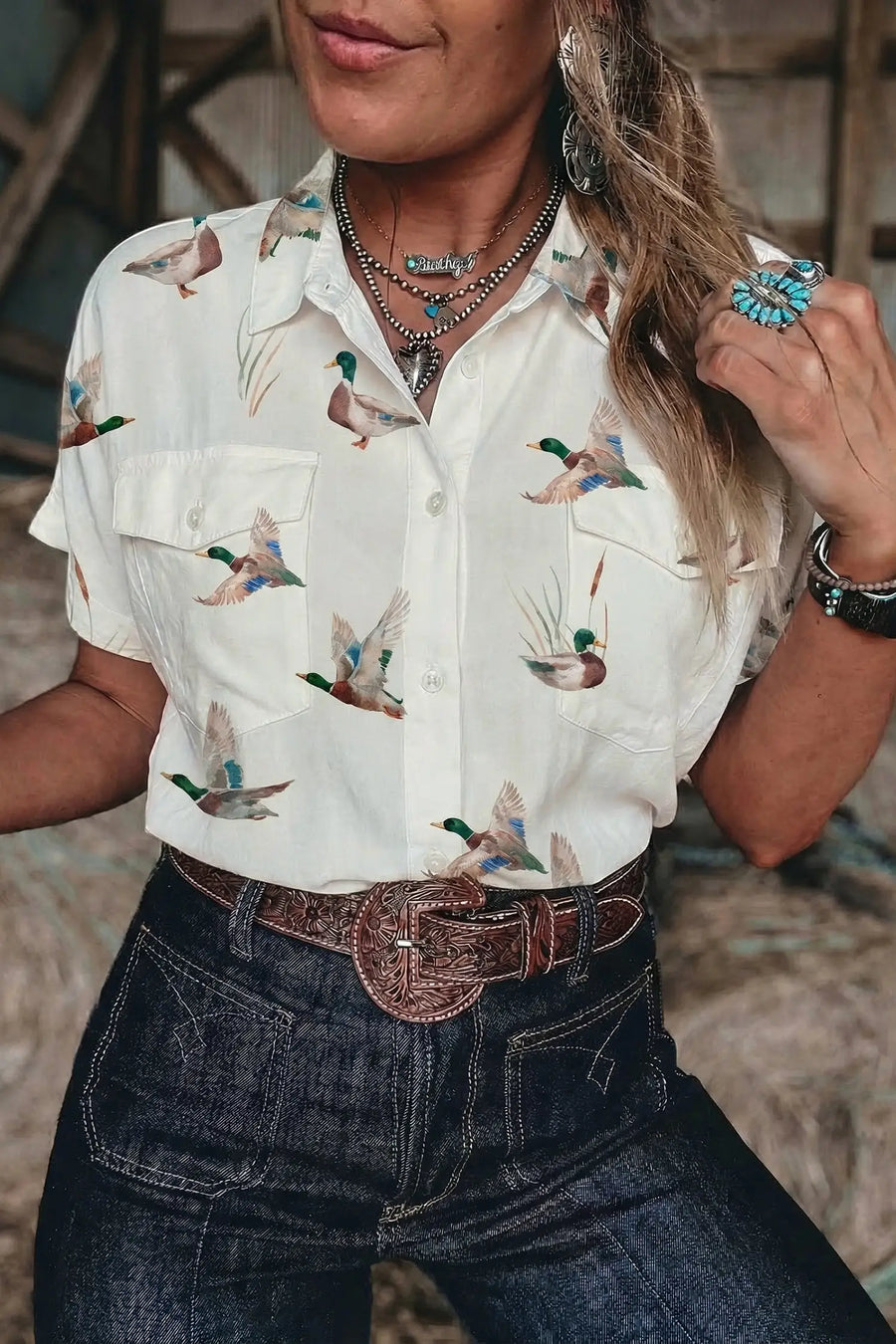 White mallard print button pocket short sleeve shirt front view — Fashionfitz UK