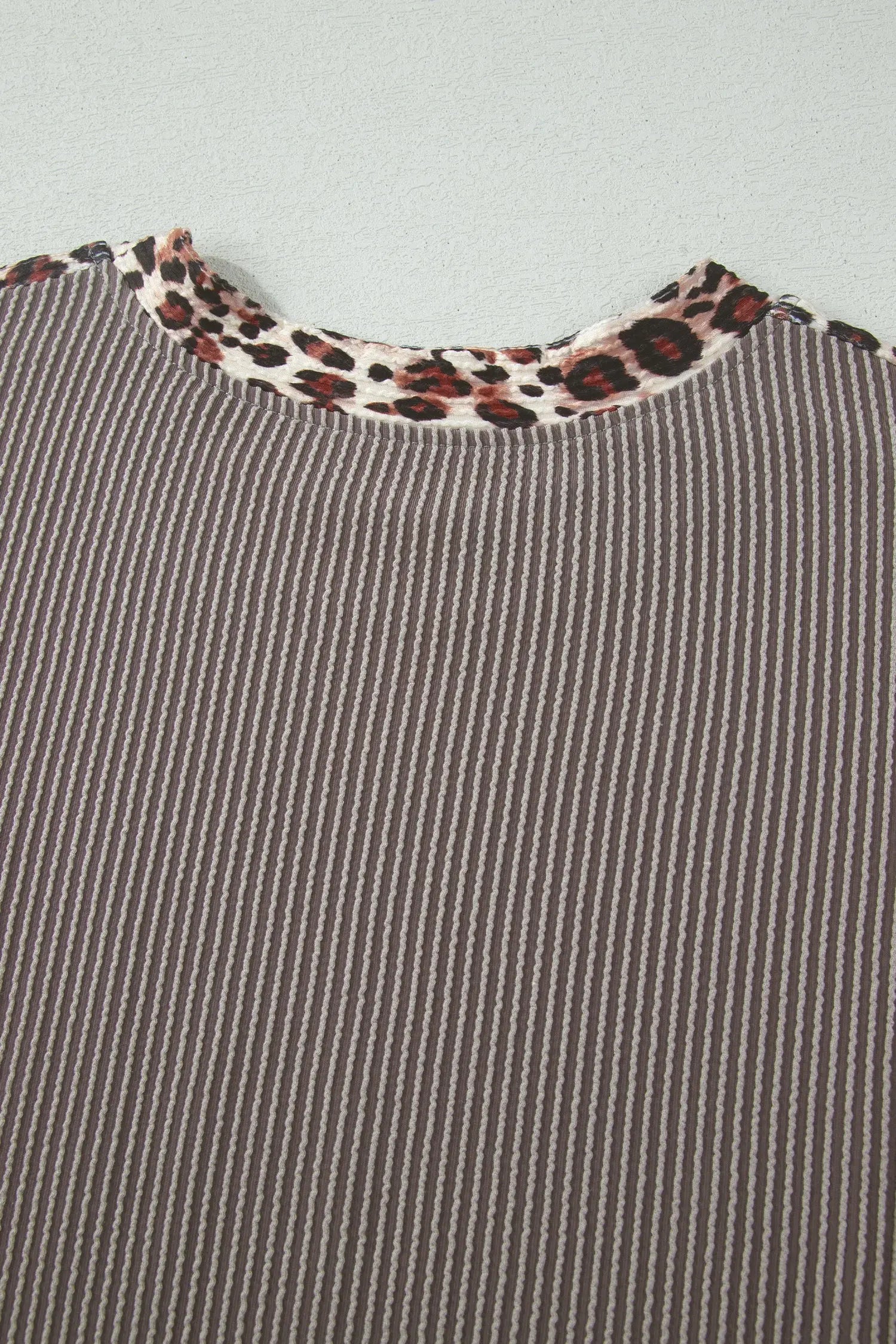 Leopard trim twist ribbed short set two piece outfit sets