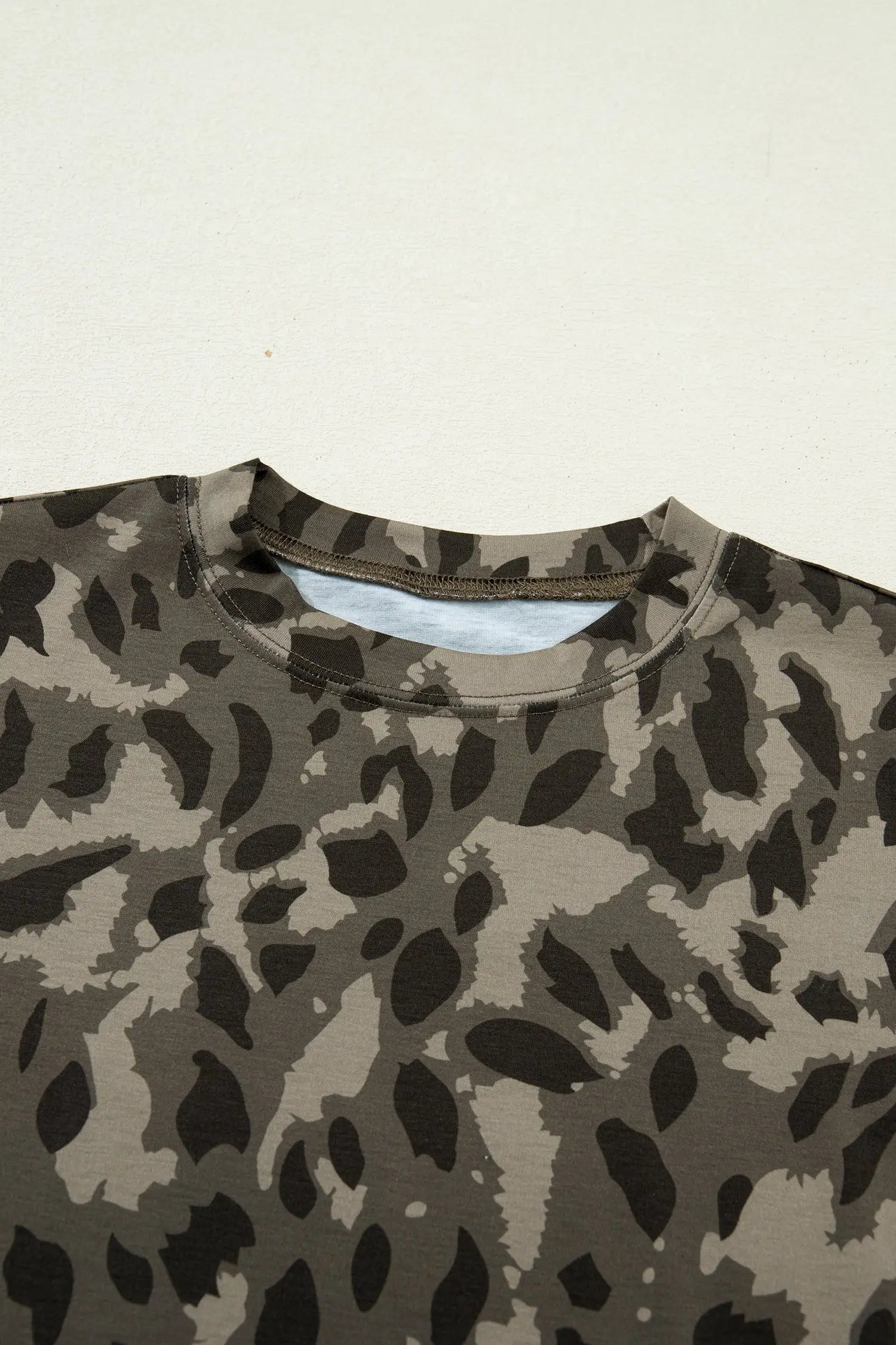 Leopard print slim tee mock neck short sleeve fitted sheath t-shirts