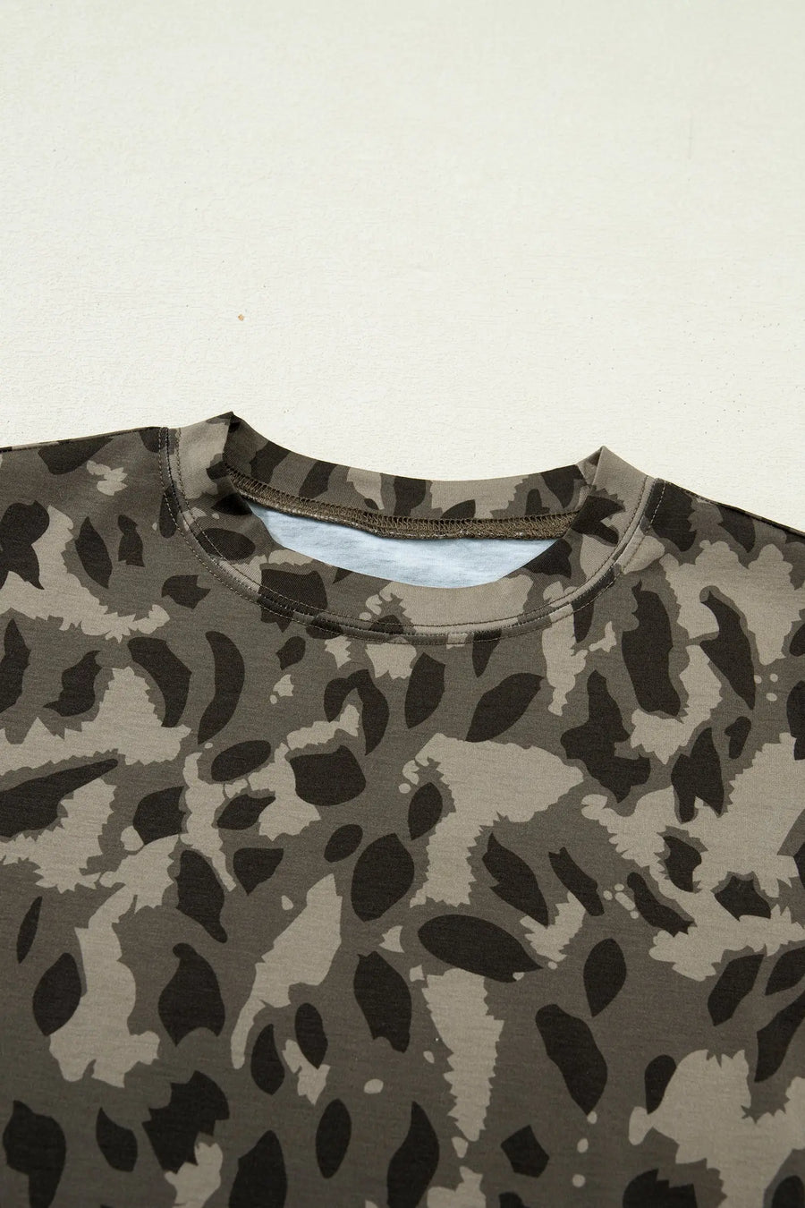 Leopard print slim tee mock neck short sleeve fitted sheath t-shirts