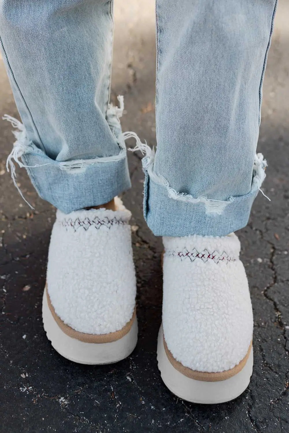 Embroidered sherpa plush winter slippers