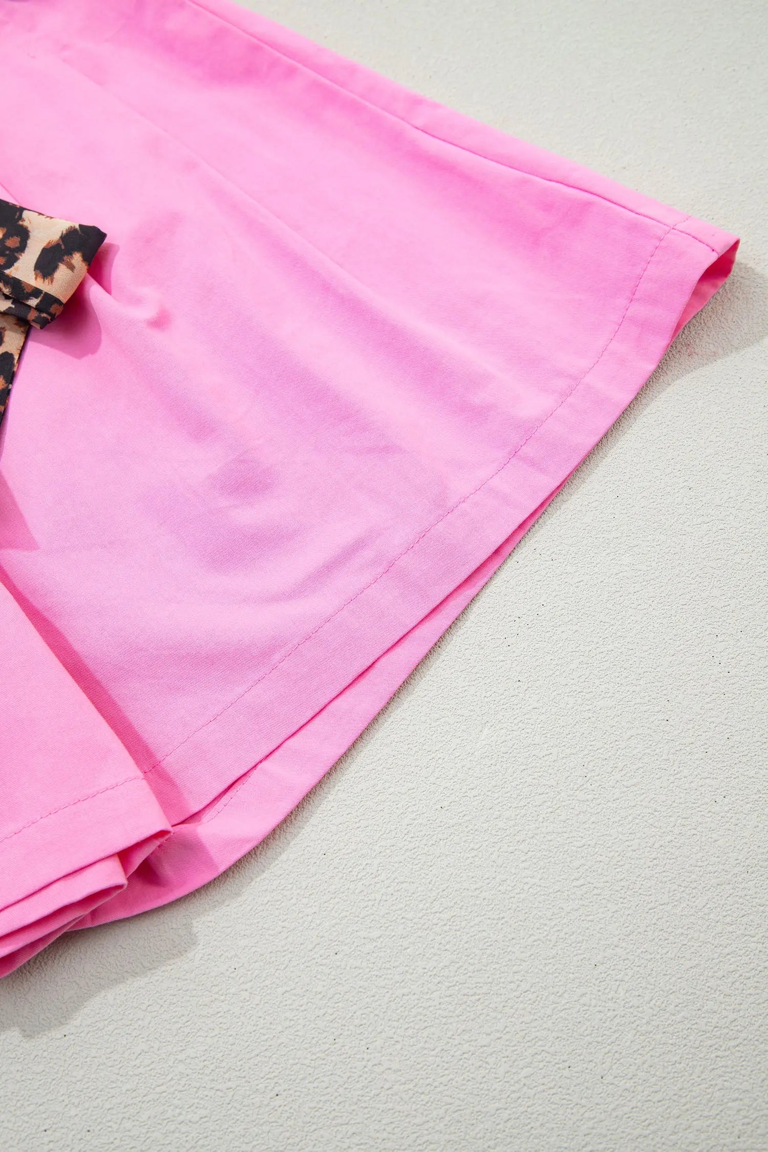 Women’s leopard sash belt pleated high waist wide leg shorts
