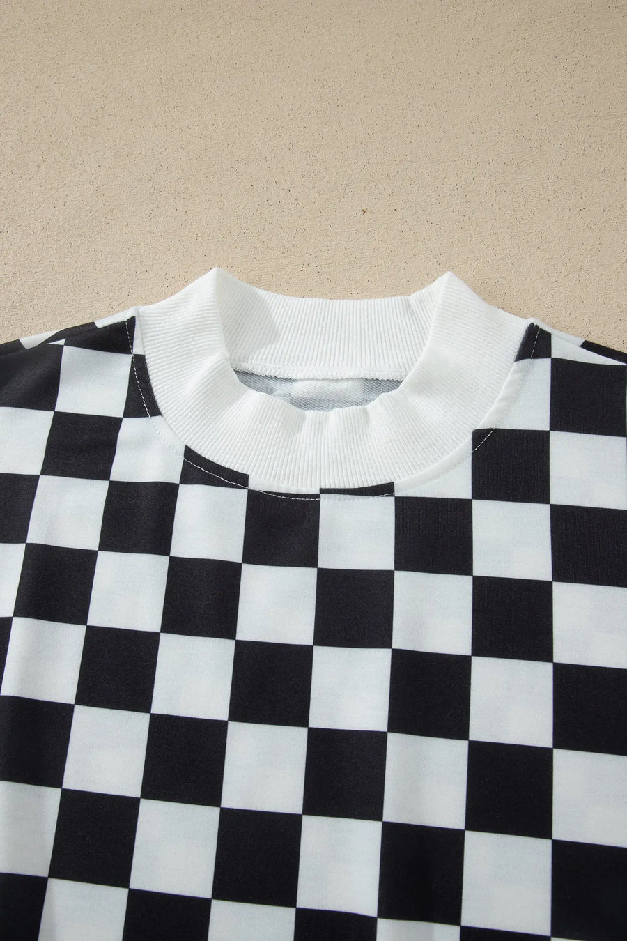 Checkered colour block trim mock neck short set outfit sets