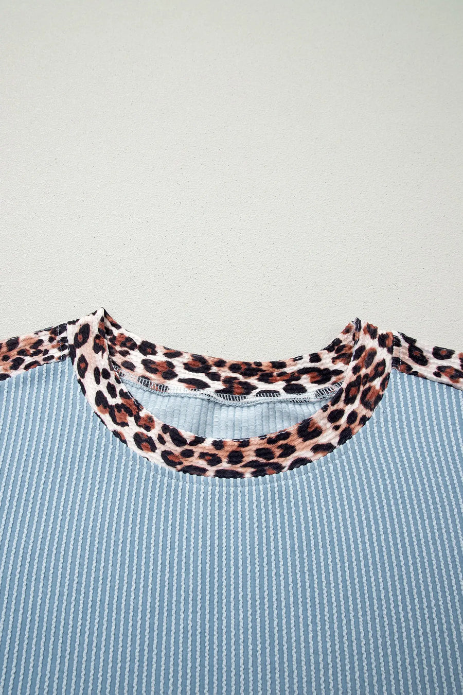 Leopard trim twist ribbed short set two piece outfit sets