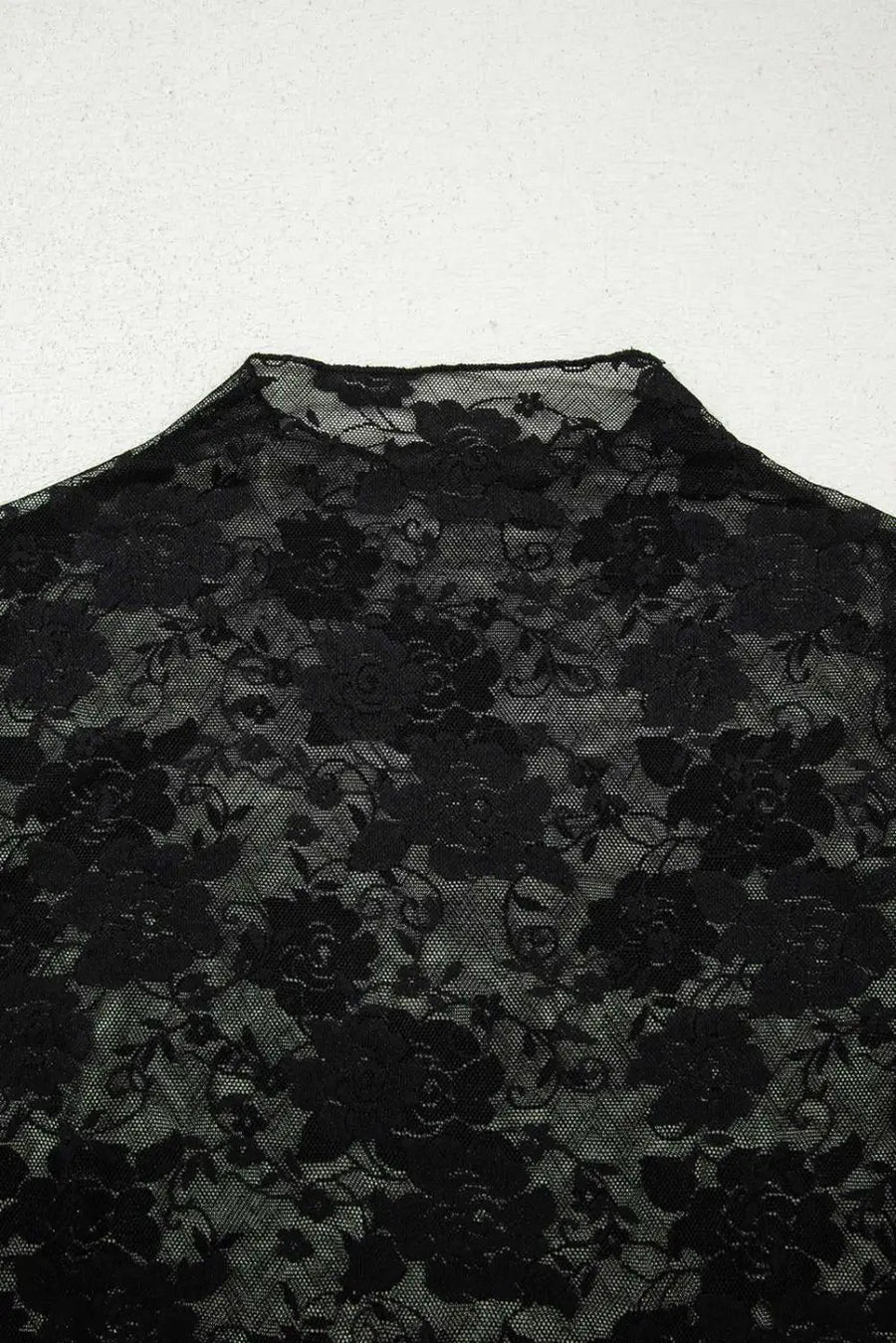 Sheer floral lace top - flirty style | lightweight slim fit