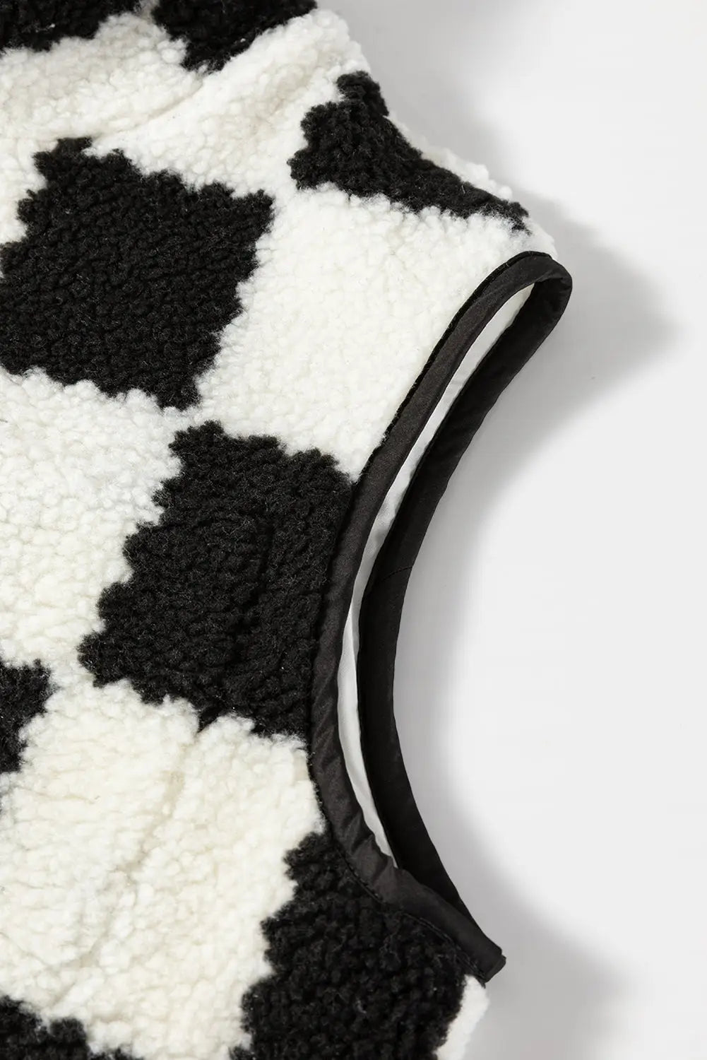 Cozycheck sherpa vest - black & white | warm layering