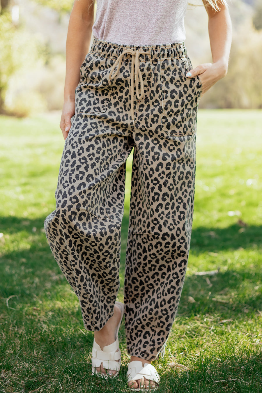 Leopard Print High Waist Drawstring Elastic Waist Loose Denim Jeans with Pockets