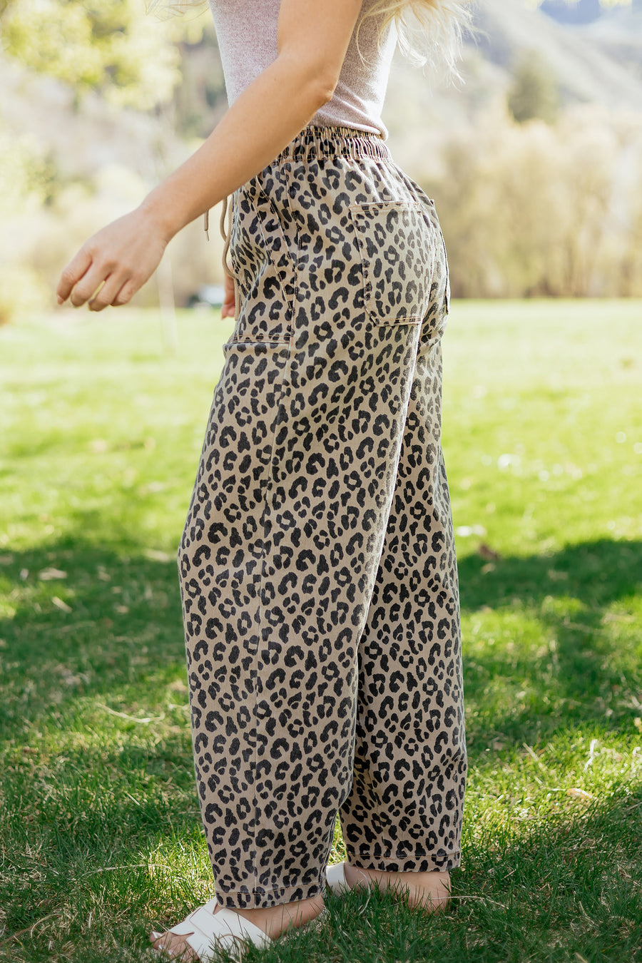 Leopard Print High Waist Drawstring Elastic Waist Loose Denim Jeans with Pockets