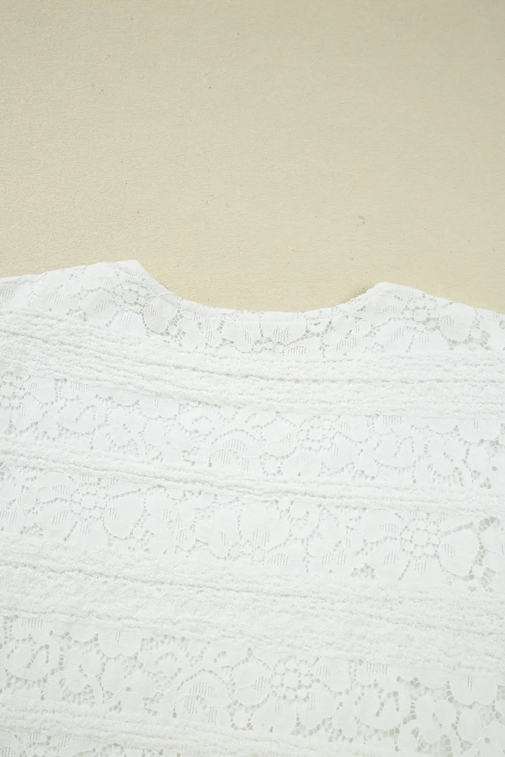 White lace crochet puff sleeve round neck shift dress