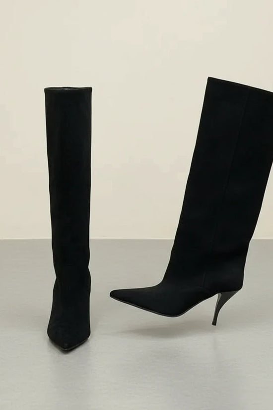 Black retro suede knee-high boots with pointed toe and kitten heel, designed for sleek and versatile women’s fashion.