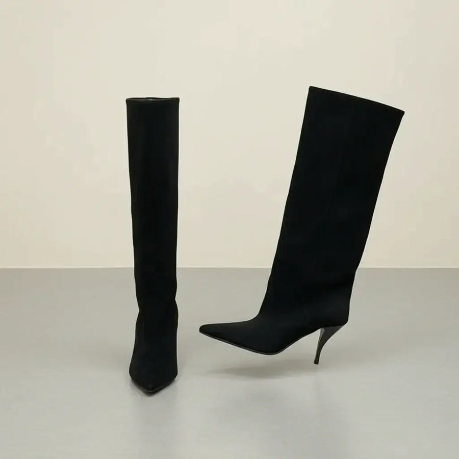 Black retro suede knee-high boots with pointed toe and kitten heel, designed for sleek and versatile women’s fashion.