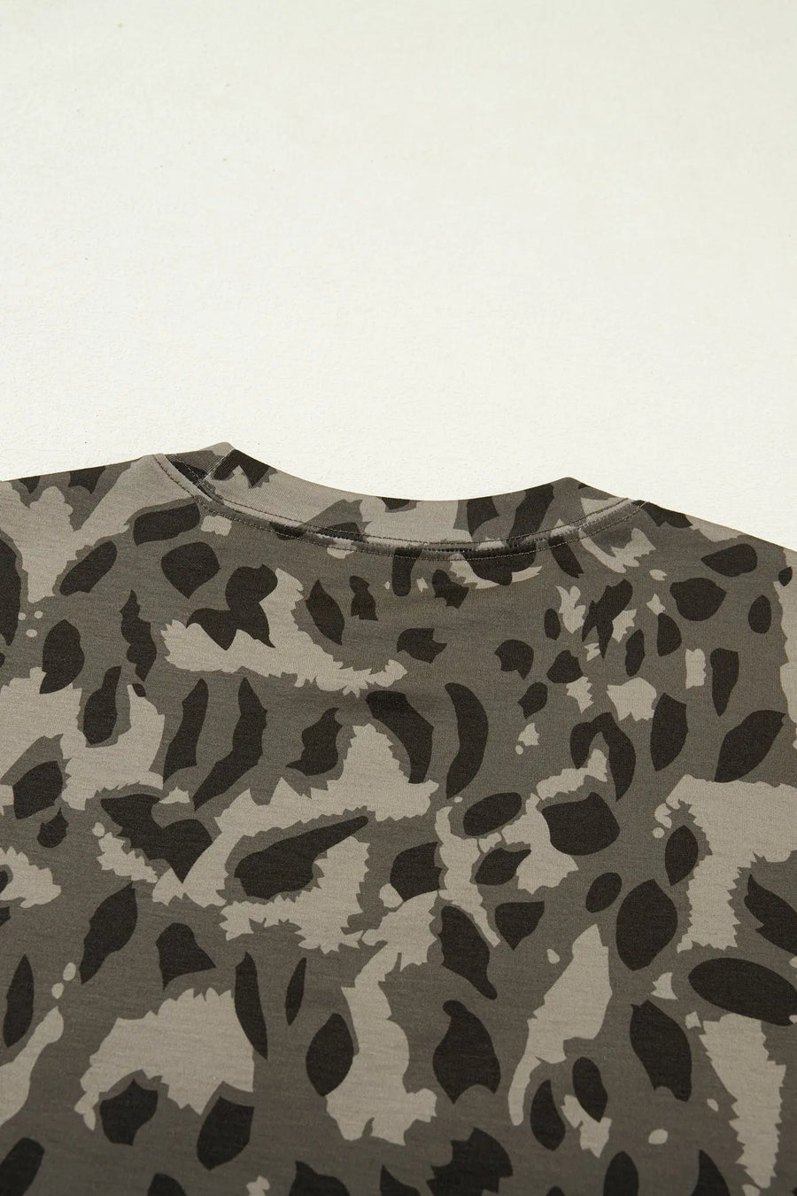Leopard print slim tee mock neck short sleeve fitted sheath t-shirts
