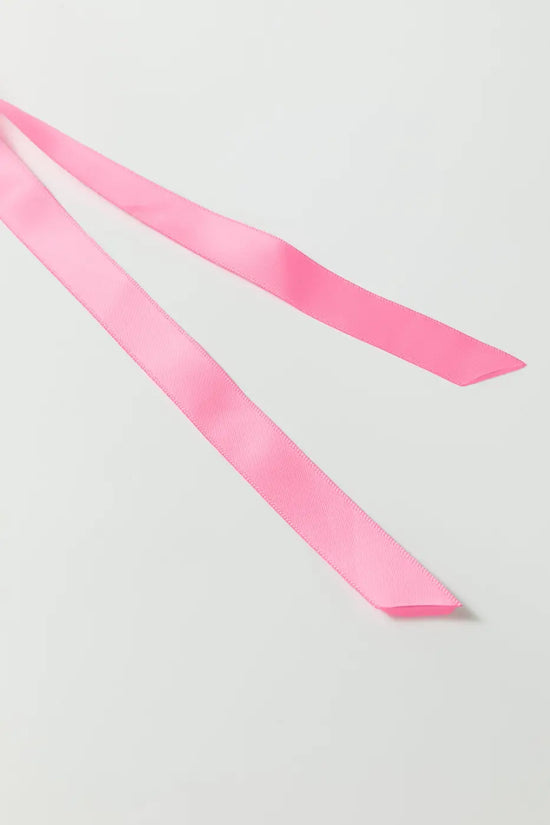 Detail of pink ribbon tie from the Heather Mauve Duster Lounge Trio – 3‑Piece Loungewear Set, highlighting the accent accessory for the loungewear.