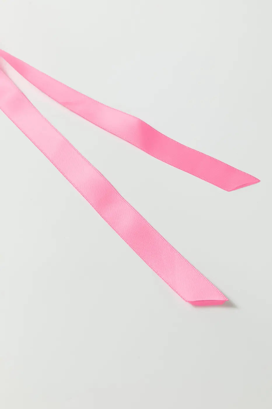 Detail of pink ribbon tie from the Heather Mauve Duster Lounge Trio – 3‑Piece Loungewear Set, highlighting the accent accessory for the loungewear.